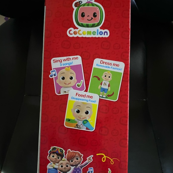 Cocomelon Deluxe Interactive JJ Doll - Picture 2 of 2